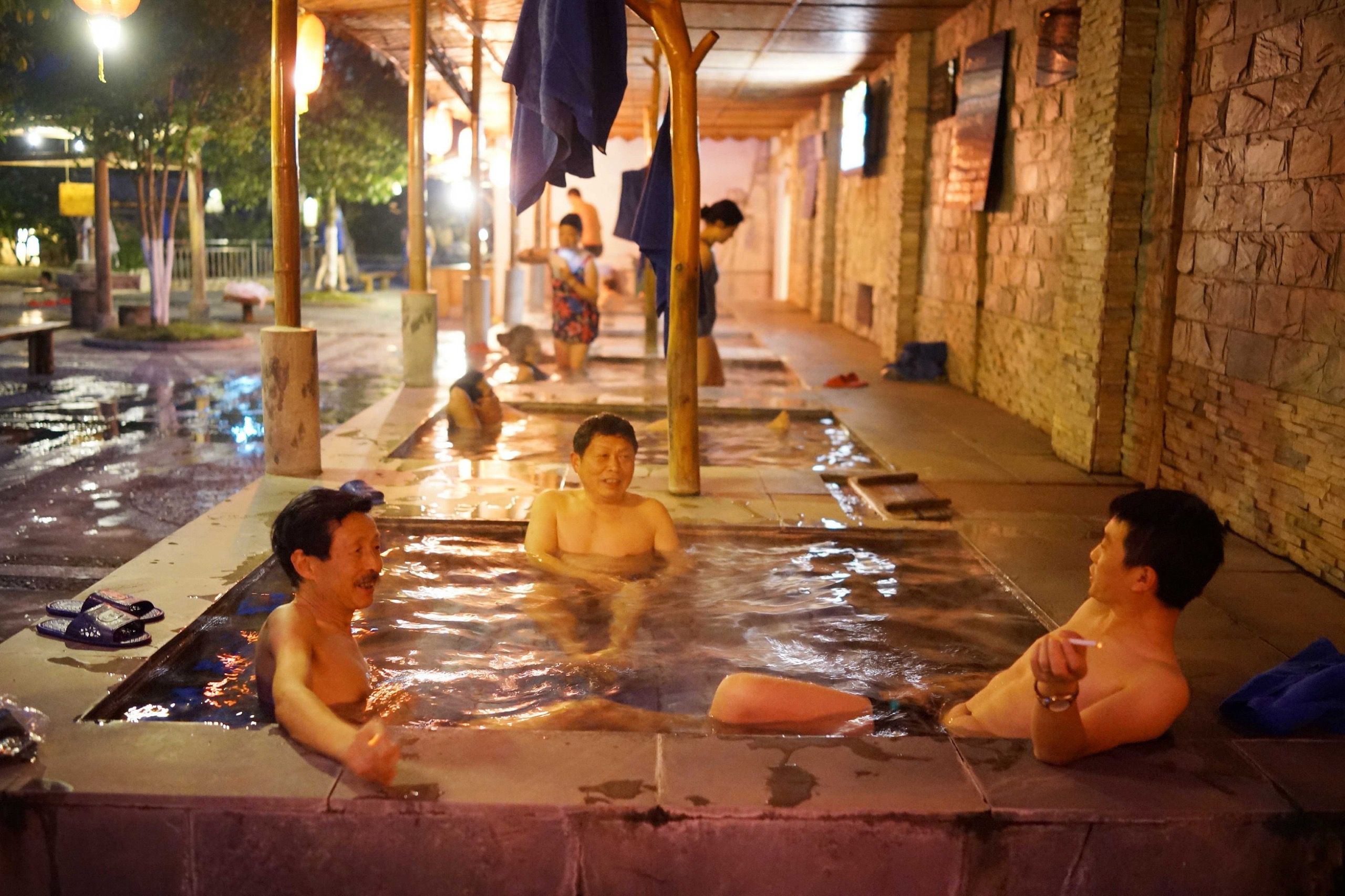 The Many Types of Bathhouses and Bathing Culture in China over