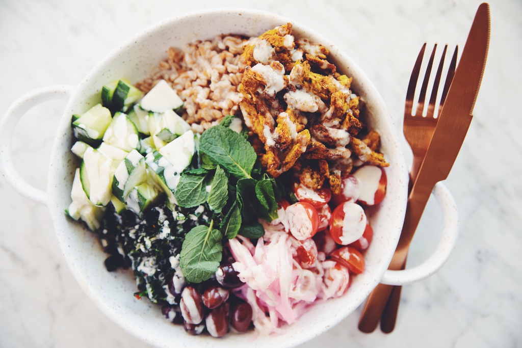 vegan chicken shawarma bowl | hot for food by Lauren Toyota